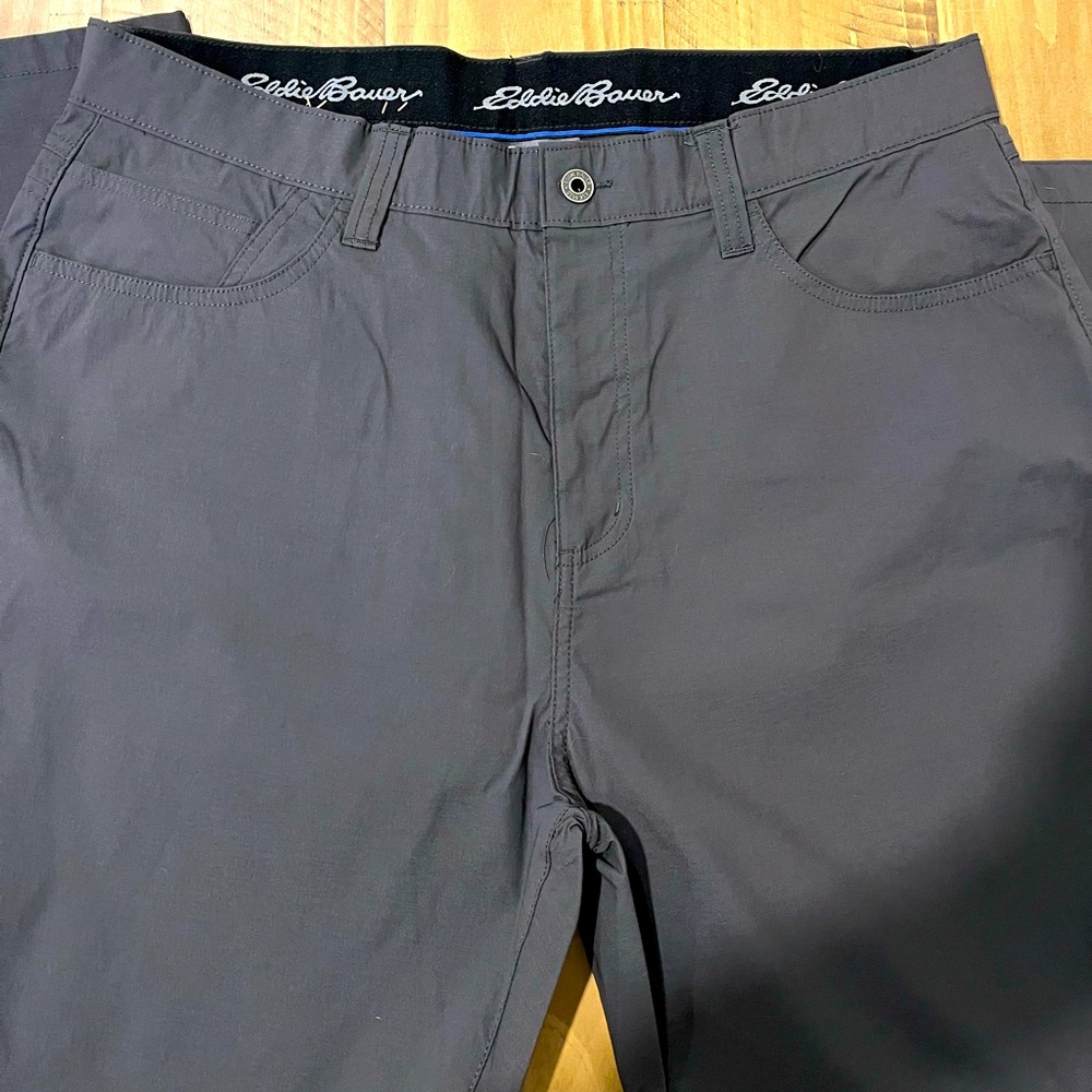Men’s Eddie Bauer performance material pants, new without tags. Size 38x34